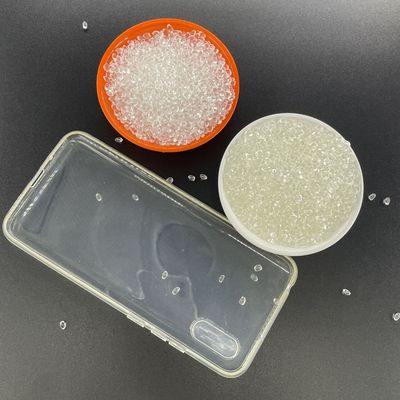 Materia prima TPU ligera y clara para moldeado por inyección de plástico