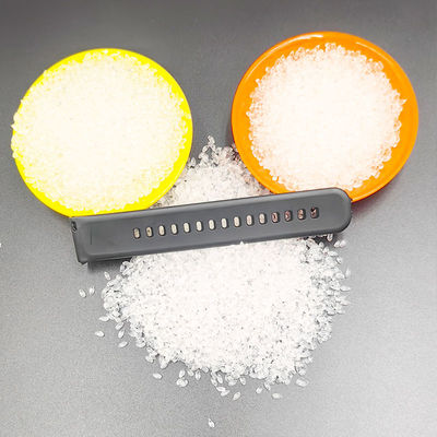 Alta transparencia, moldeo rápido, buena resistencia, excelente dureza, moldeo por inyección de plástico TPU respetuoso con el medio ambiente o partículas de extrusión, adecuadas para juguetes para mascotas, cuerdas de salto, cables