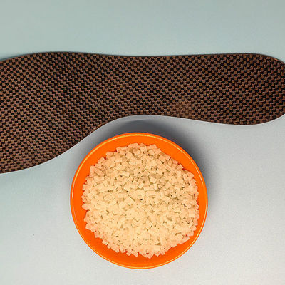 Gránulos de TPU de 40% de fibra de carbono ligeros para moldeo por inyección de plástico