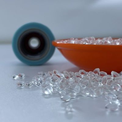 Casco de TPU suave y transparente con ajuste perfecto y excelente resistencia a los arañazos