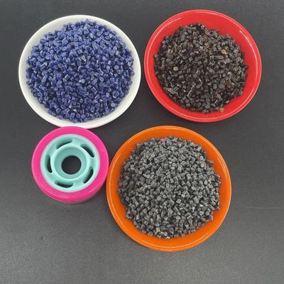 TPU de color personalizado para la adaptación de color en suelas de zapatos alargadas y carcasas de teléfonos, moldeado por inyección