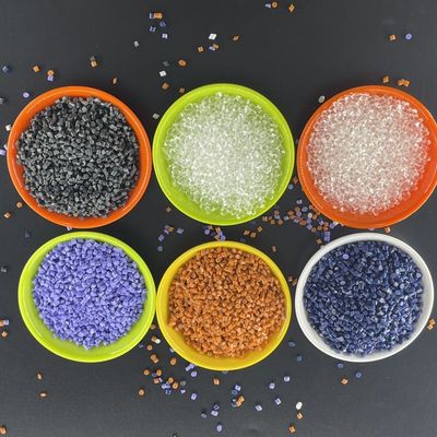 Moldeado por inyección de color personalizado TPU Resiste la abrasión Buena resistencia química 500-700% Elongación