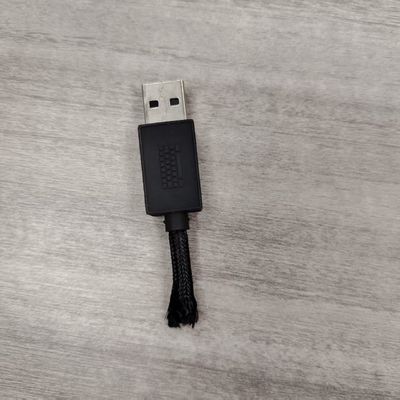 Moldeo rápido por inyección de materiales reciclados GRS negros para electrónica