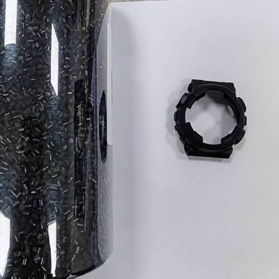 Las partículas de TPU modificadas con retardante de llama se pueden personalizar en color